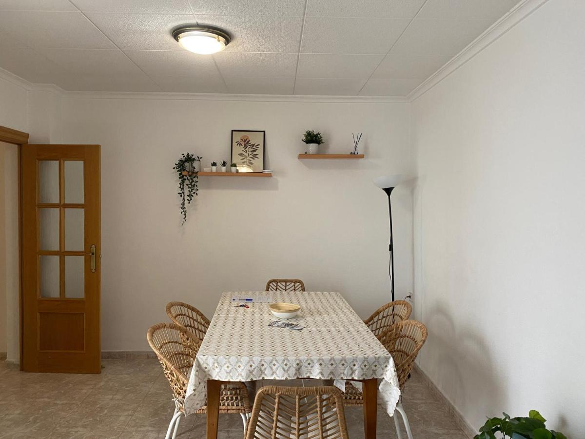 Cozy Apartment In Centre Of Alicante Near Plaza De Toros Esterno foto